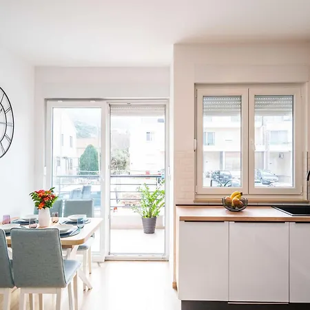 Apartament Zoric *